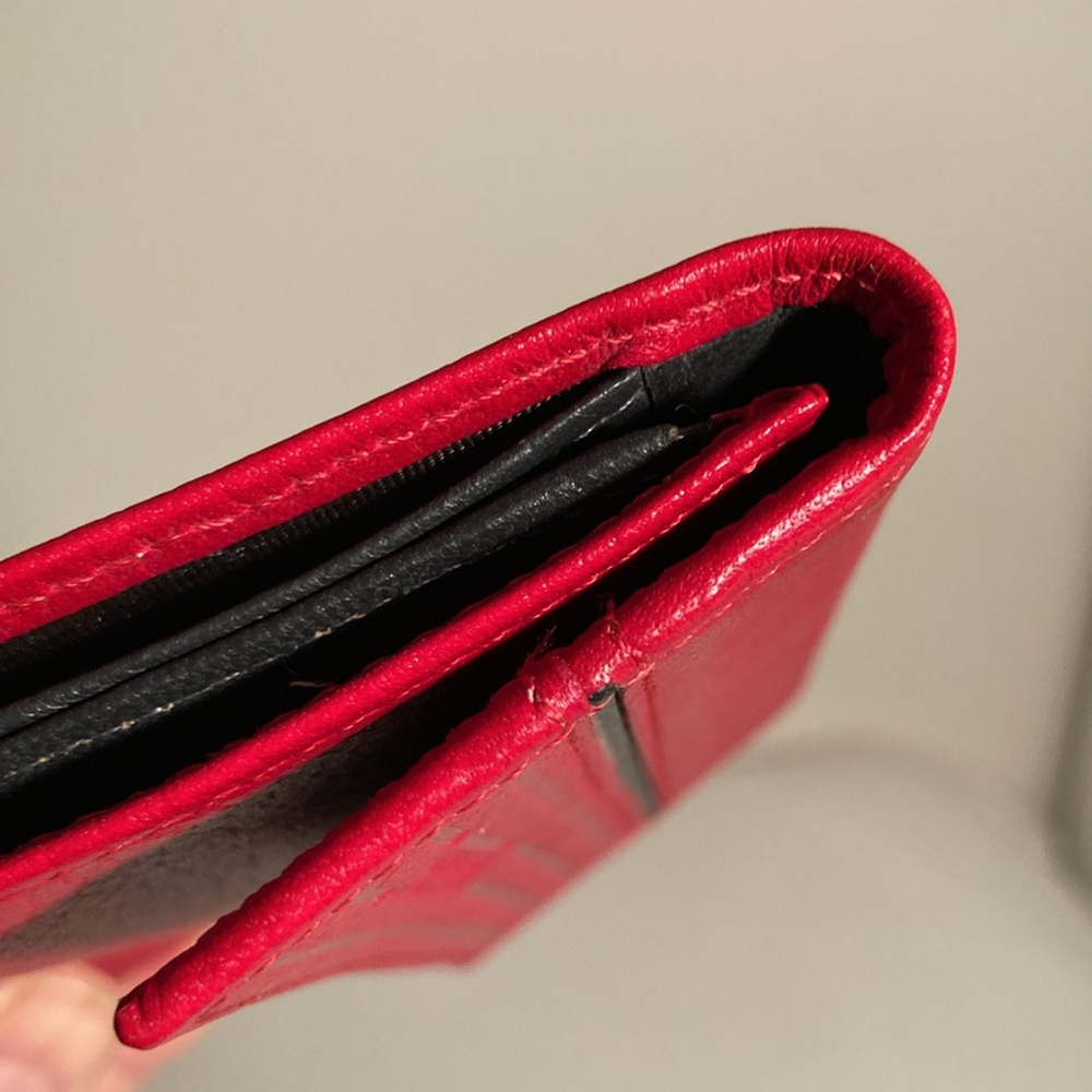 Ferrari Red Leather bifold Wallet made in Italy - Picture 13 of 16